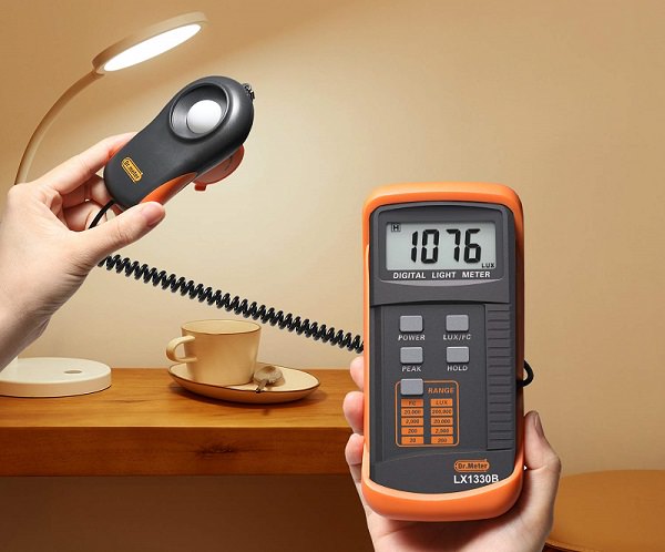 Máy đo cường độ ánh sáng
