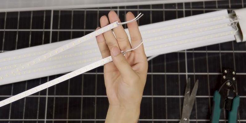Cách sửa đèn tuýp LED không sáng do đi dây