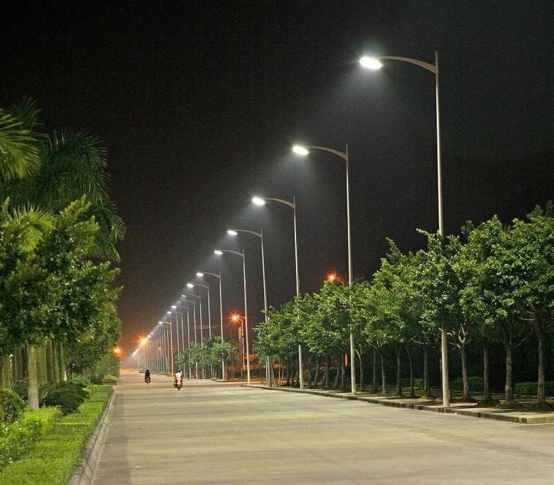 Đèn đường LED cản thiện tầm nhìn 